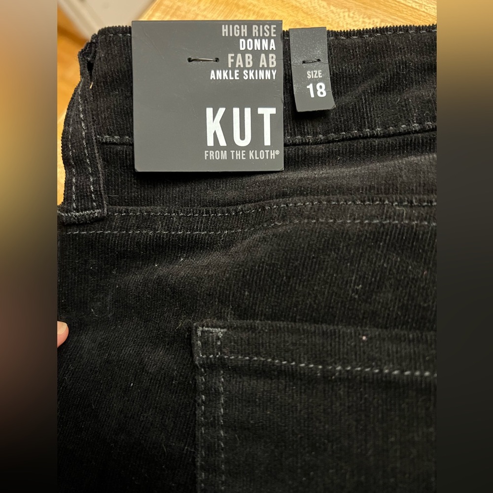 New - Kut from the Kloth Black Corduroy - Size 18 - Donna High Rise